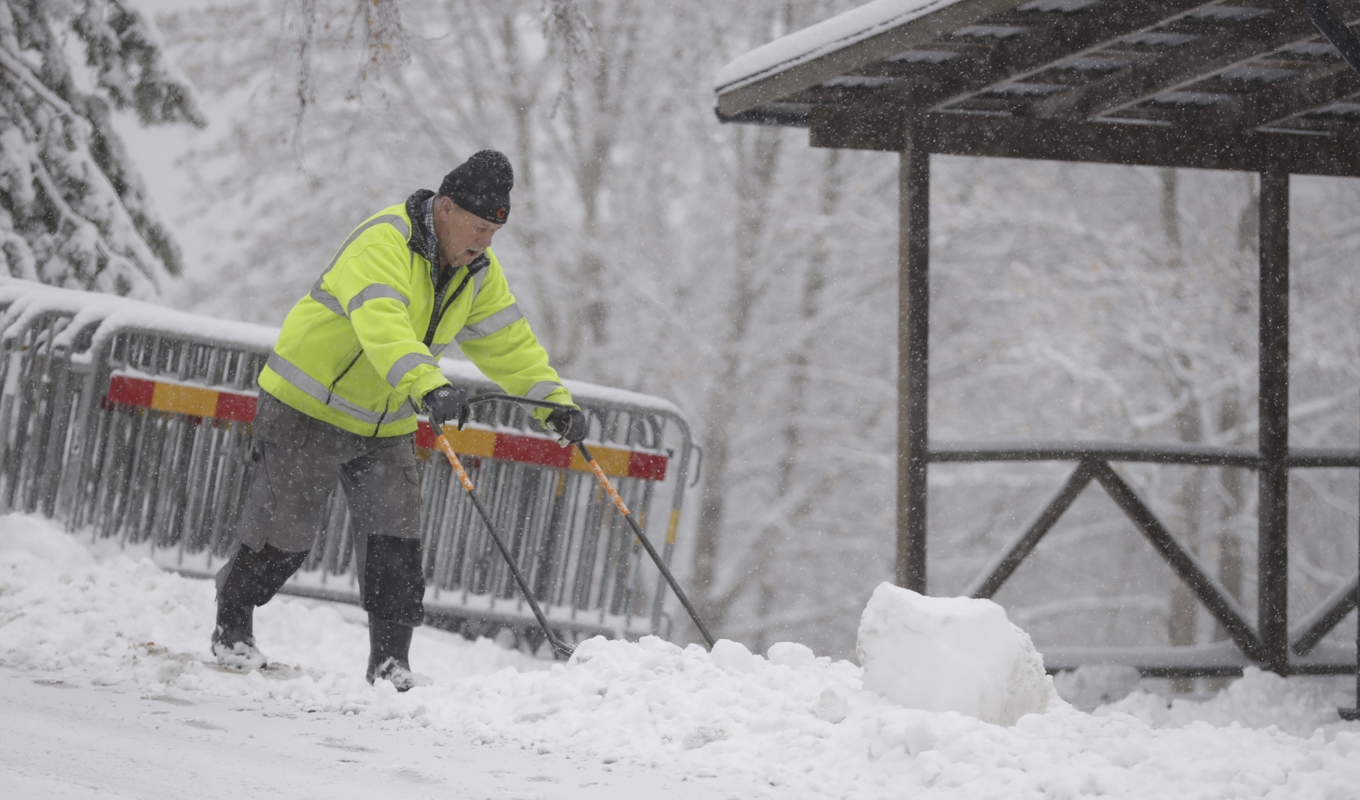 Kraftigt snöfall över Norrlandskusten