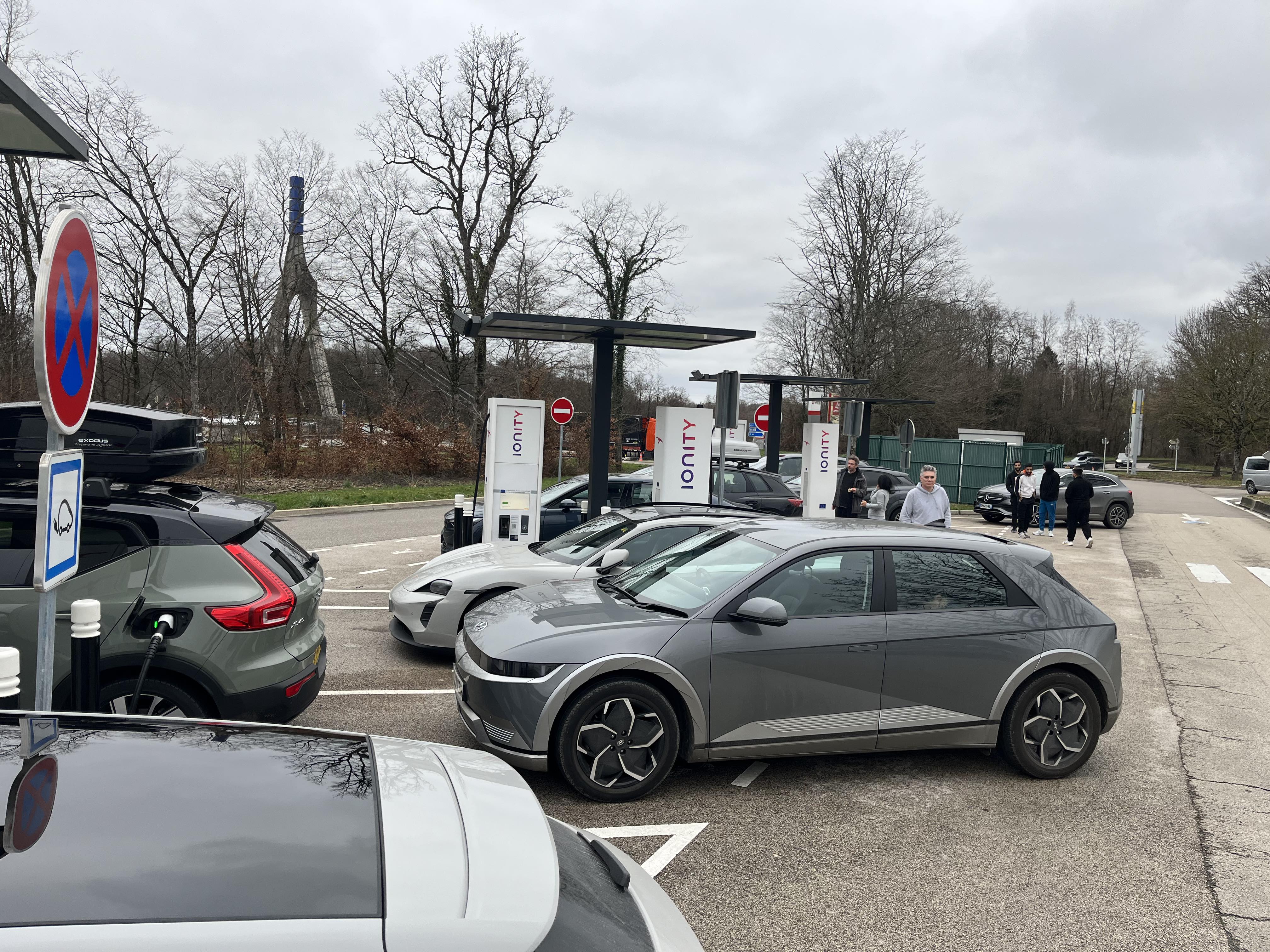 Svårt för gående att urskilja elbilars varningsljud