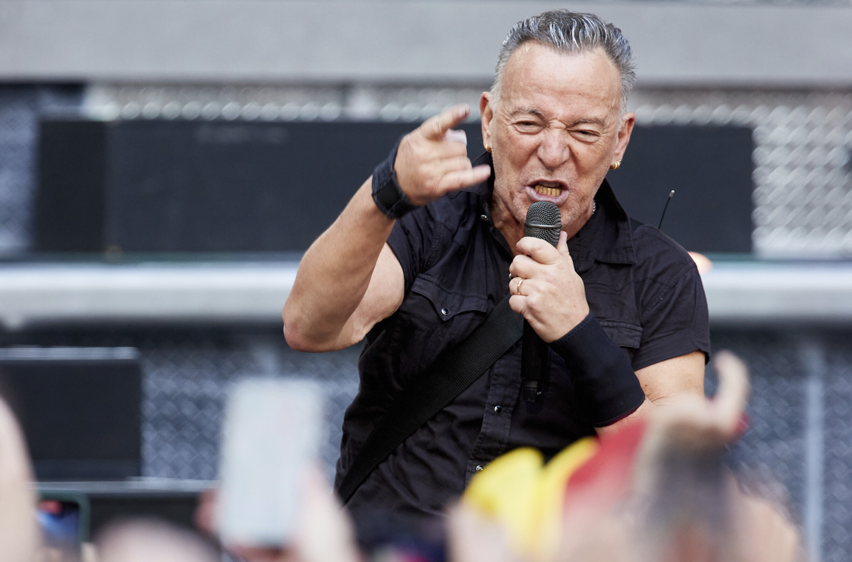 Springsted Röstproblem tvingar Springsteen att ställa in