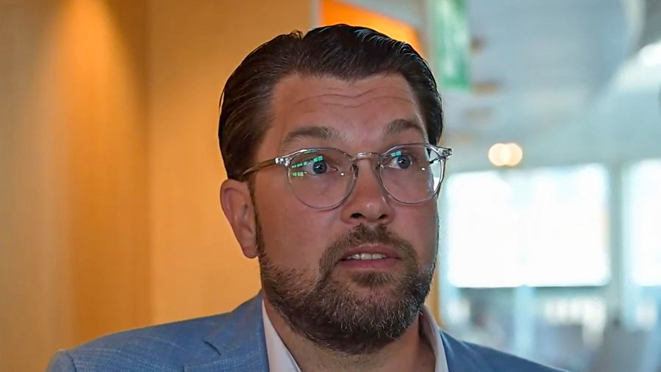 SD tappar rejält i opinionen
