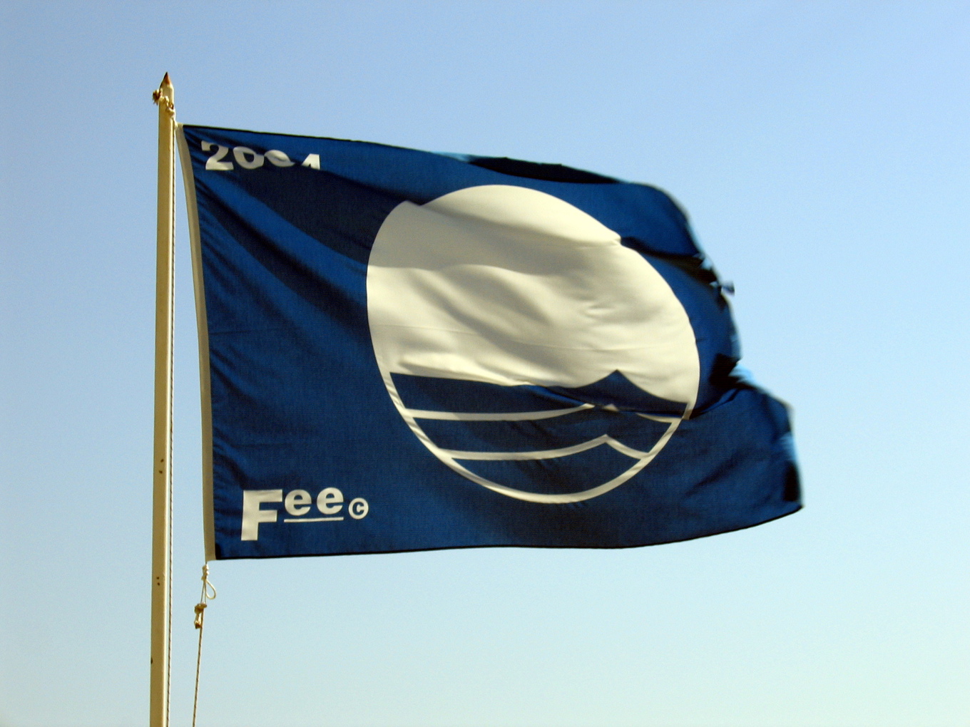 Blå flagg för svenska stränder och hamnar