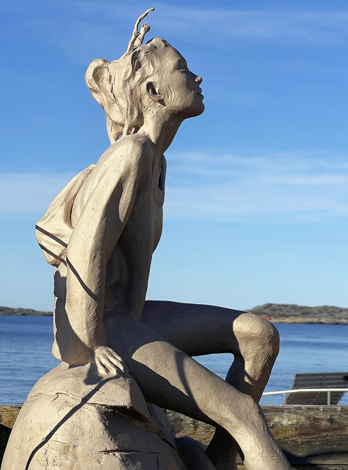 Ibland fotograferar konstn&auml;ren sina skulpturer i den milj&ouml; de utspelar sig i.    fOTO: Peter Reuterberg